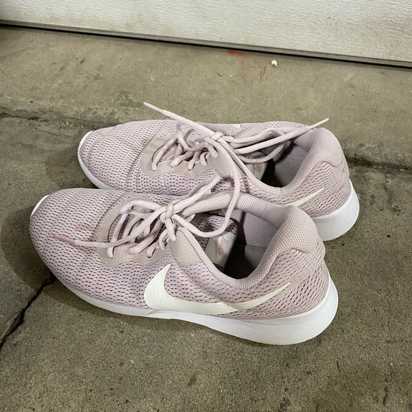 Nike Running Shoes - Picture 2 of 4